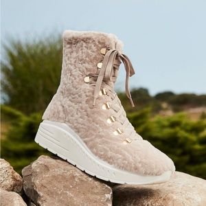 Stuart Weitzman Oceane Boot